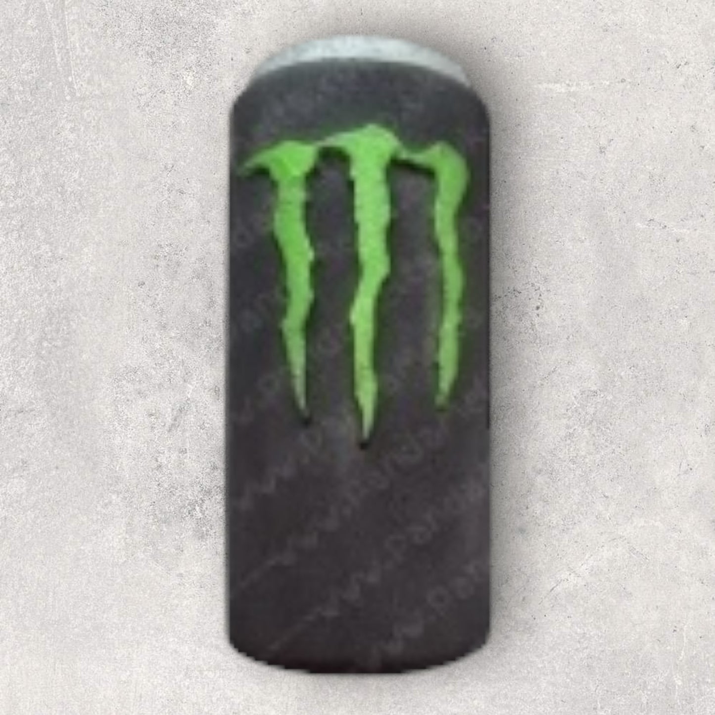 MONSTER CAN